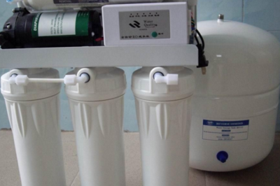 凈水器代理加盟 家庭服務市場的藍海機遇